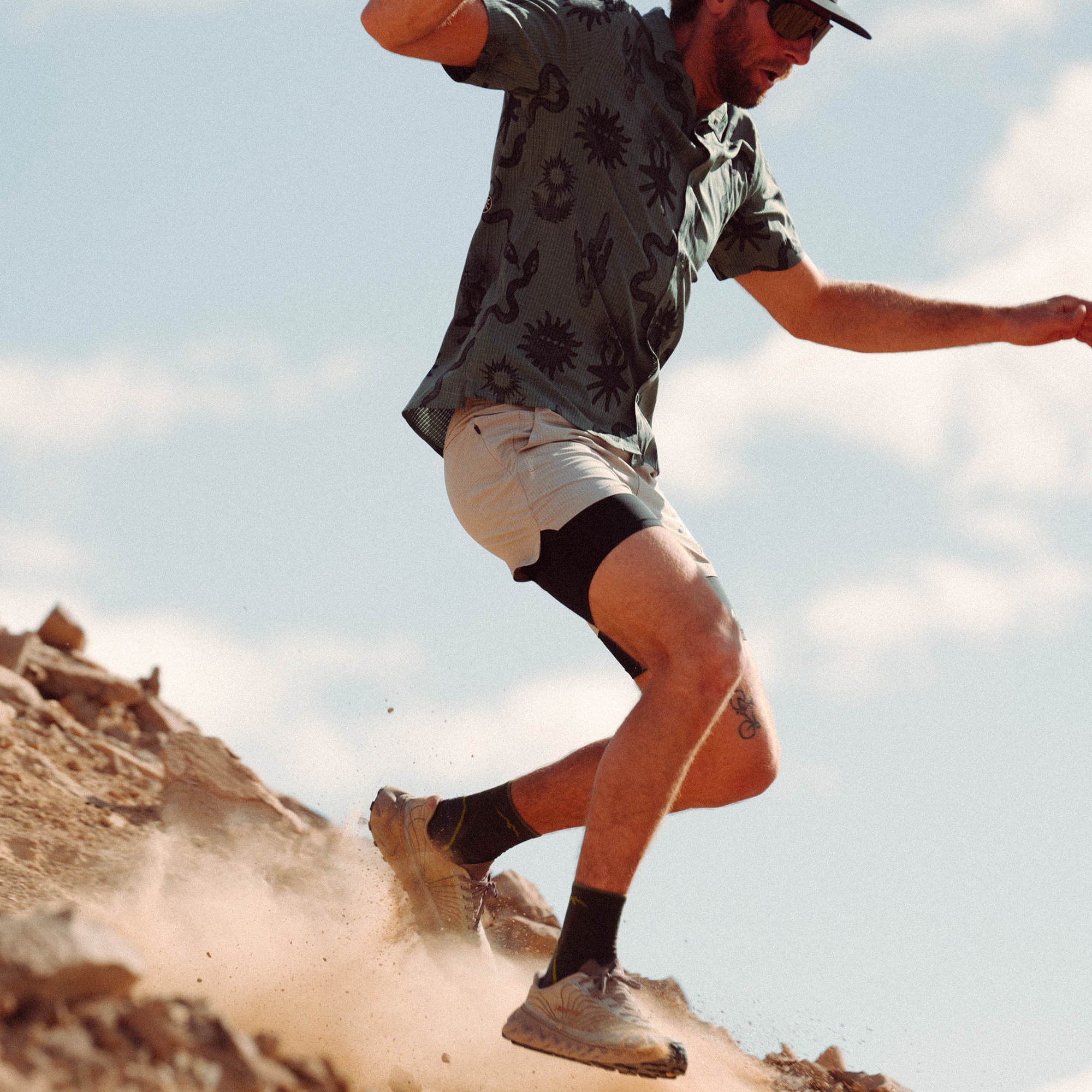 Bless Up Trail Button Up Shirt in Forest – Roark