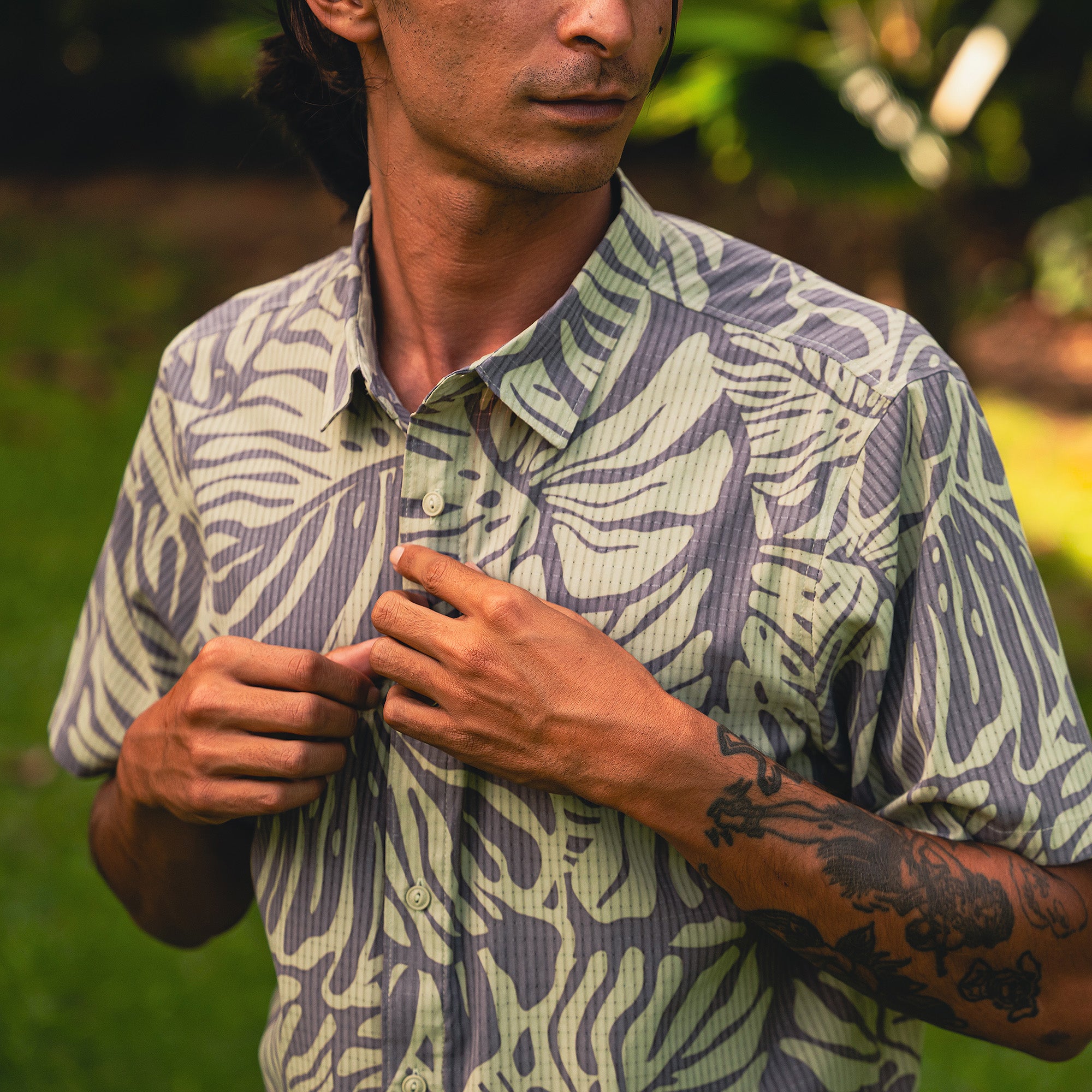 Bless Up Breathable Stretch Shirt in Shark – Roark