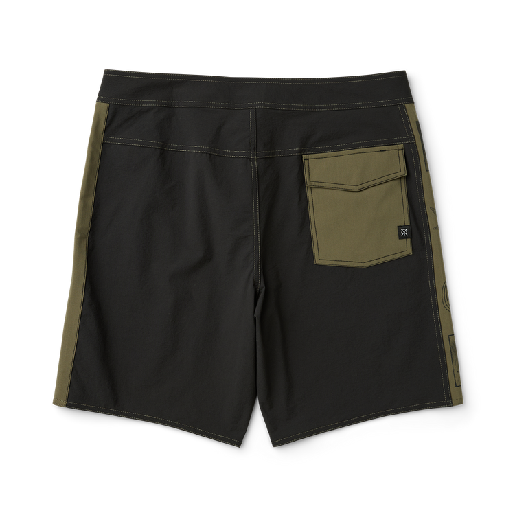 Passage Panel Boardshorts in Black – Roark