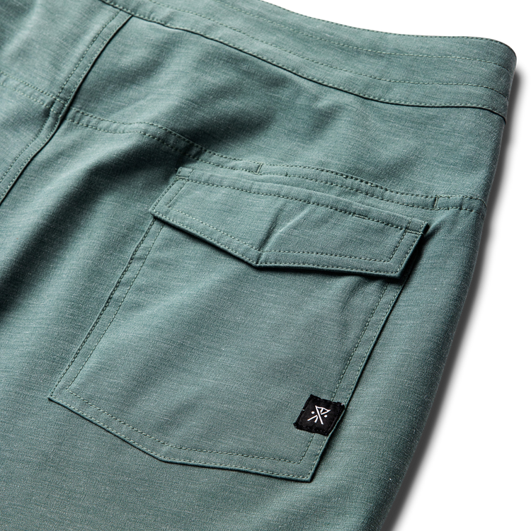 Chiller Scallop Boardshorts in Slate Green – Roark