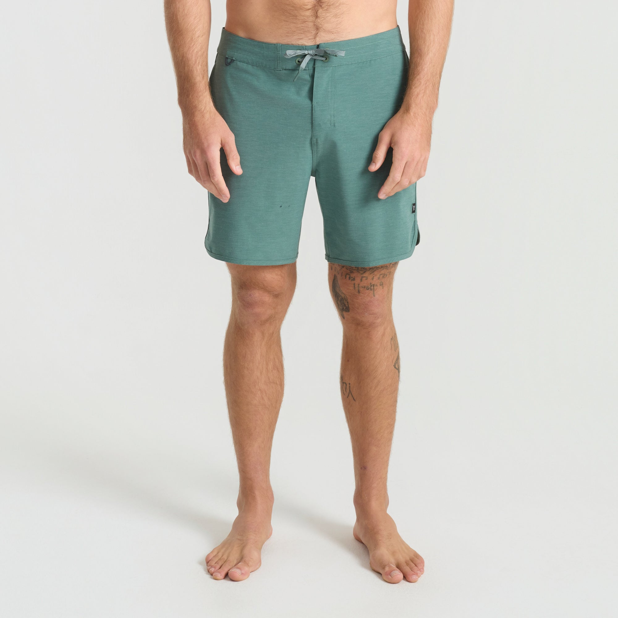 Chiller Scallop Boardshorts in Slate Green – Roark