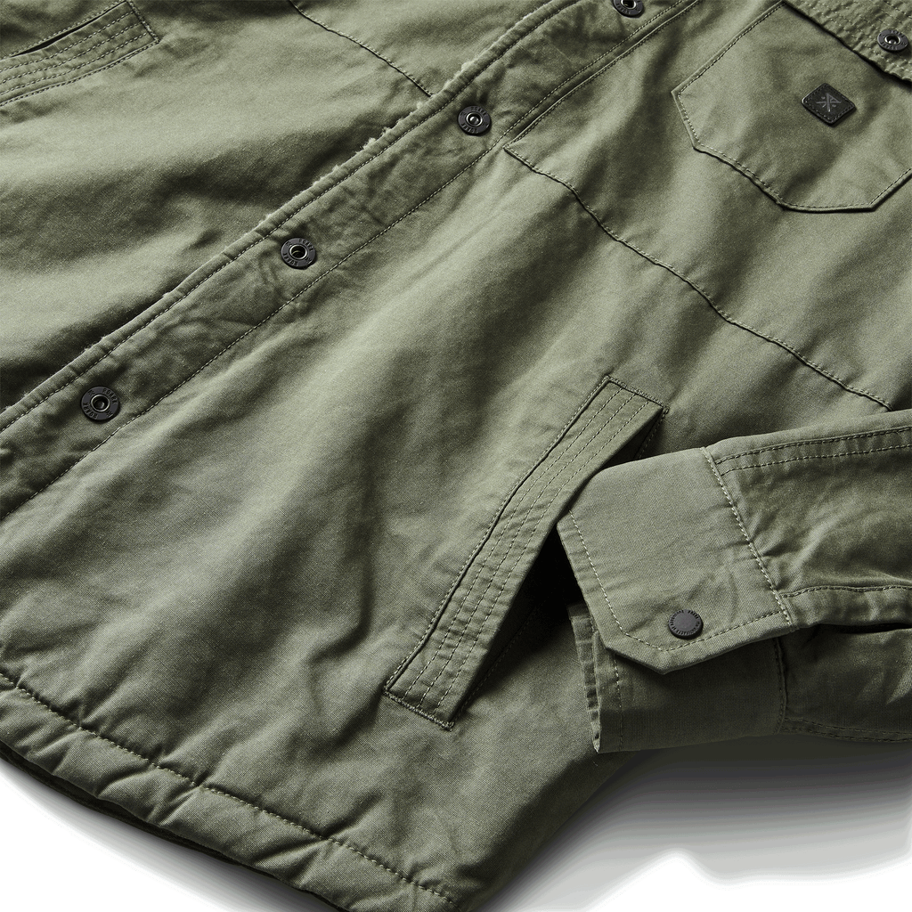 The front pockets of Roark men's Hebrides Jacket - Dark Military Big Image - 5