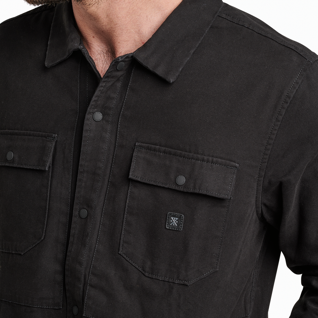 The model of Roark men's Hebrides Unlined Jacket - Black Big Image - 4