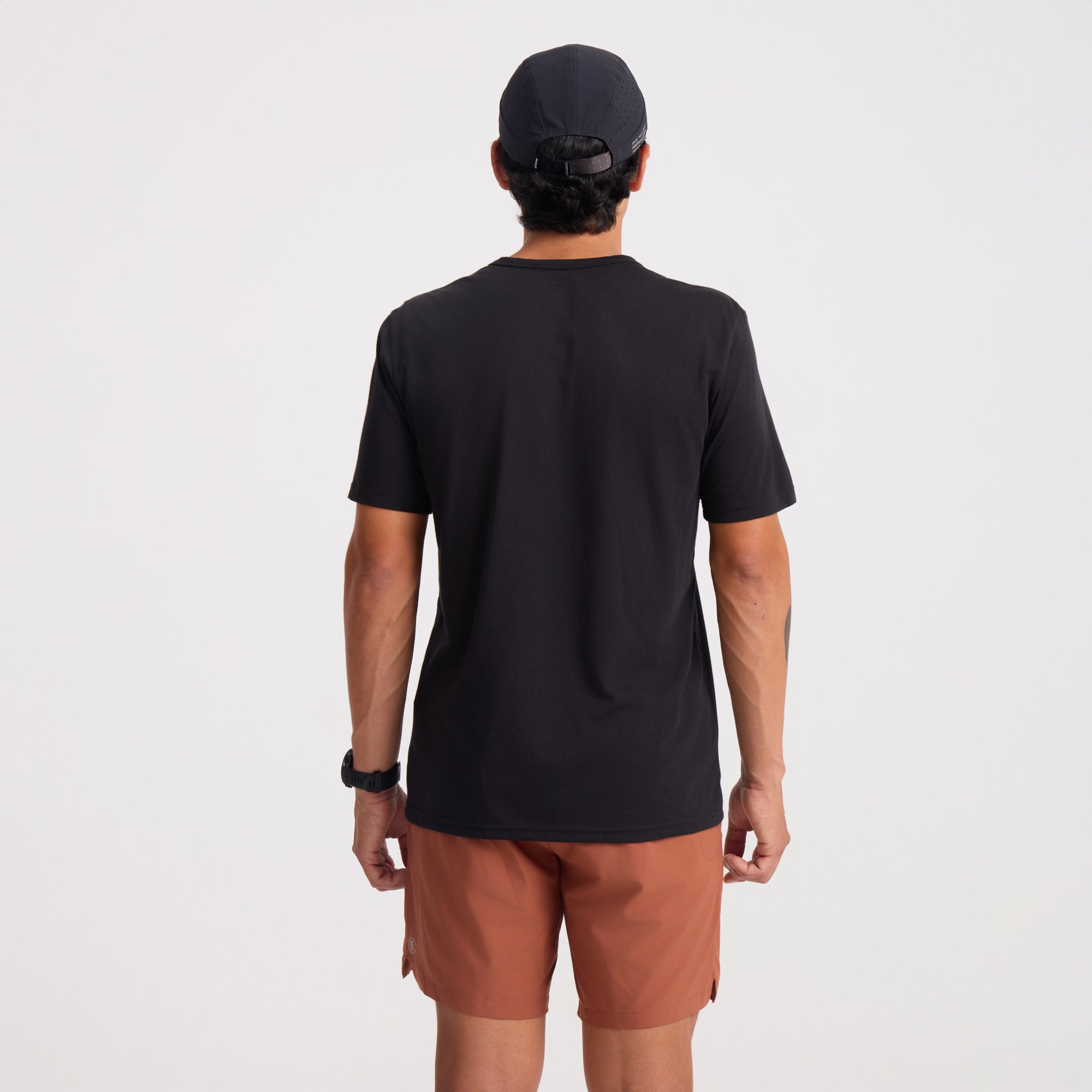 Mathis Active Short Sleeve Tee in Black – Roark