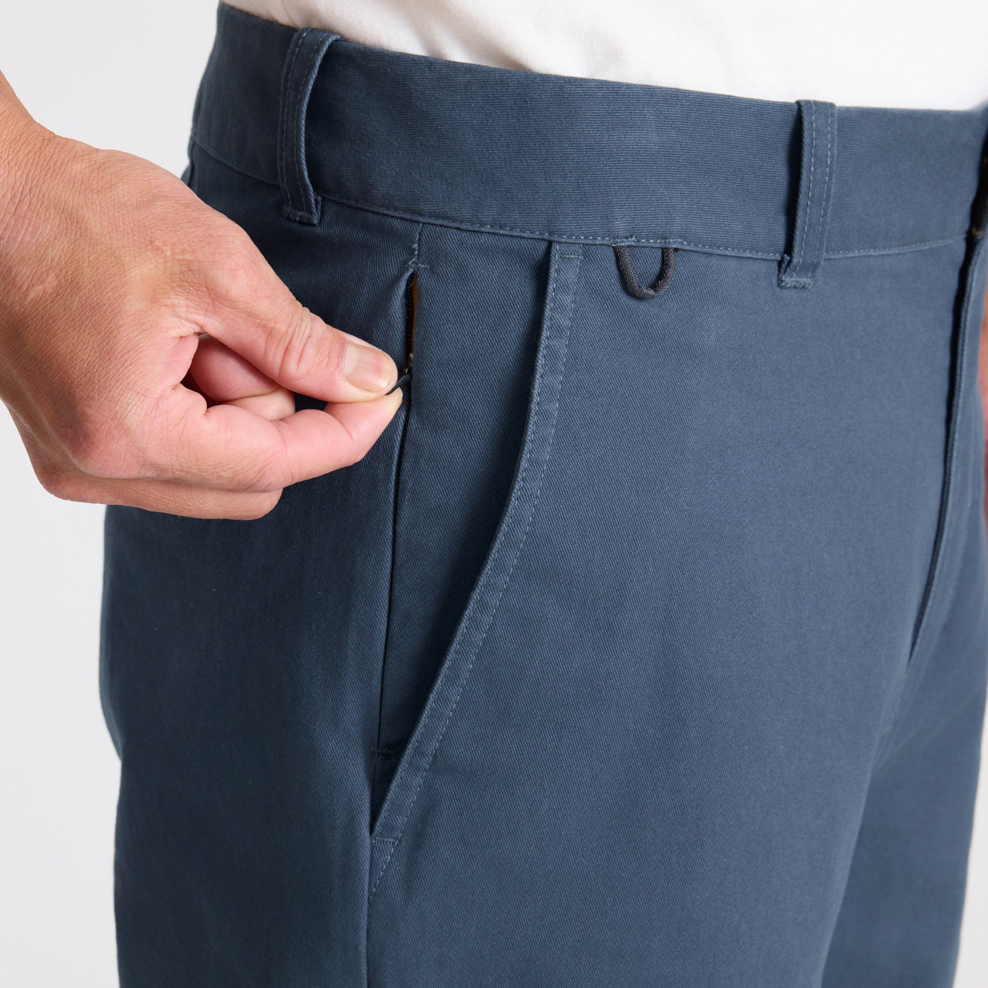Crossroads Chino Pants in Navy – Roark