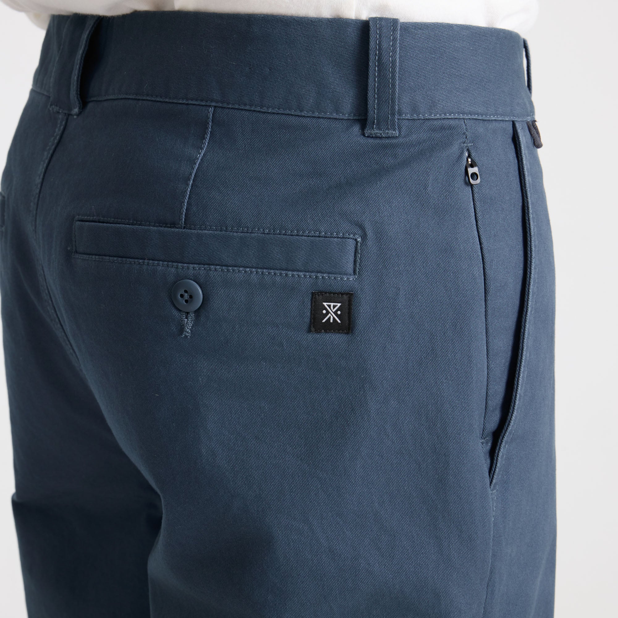 Crossroads Chino Pants in Navy – Roark