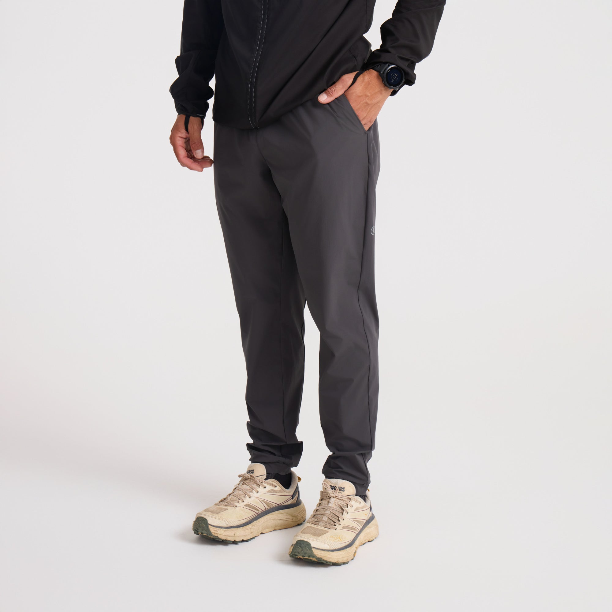 Alta Jogger Pants in Onyx – Roark