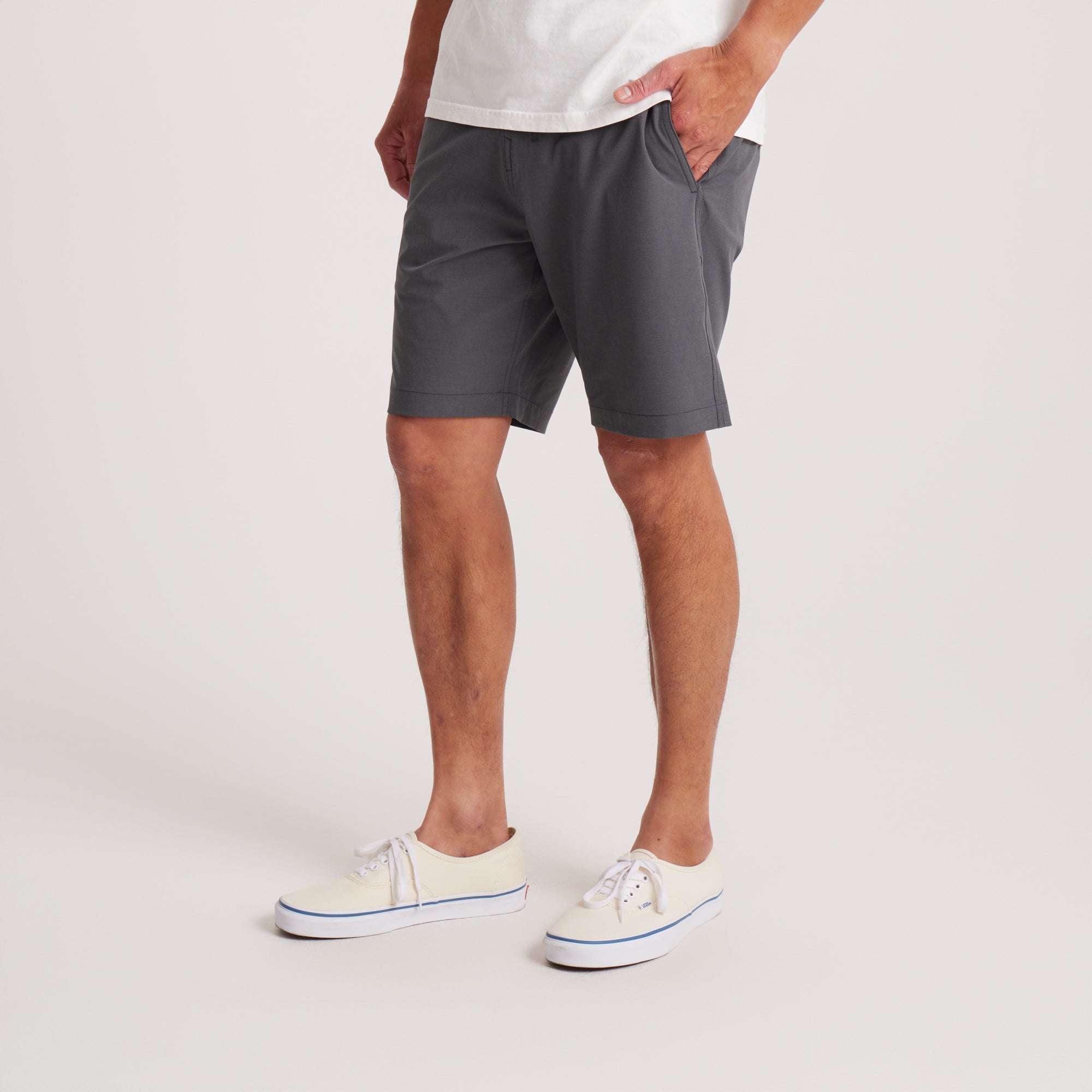 Hytide Hybrid Shorts in Charcoal – Roark