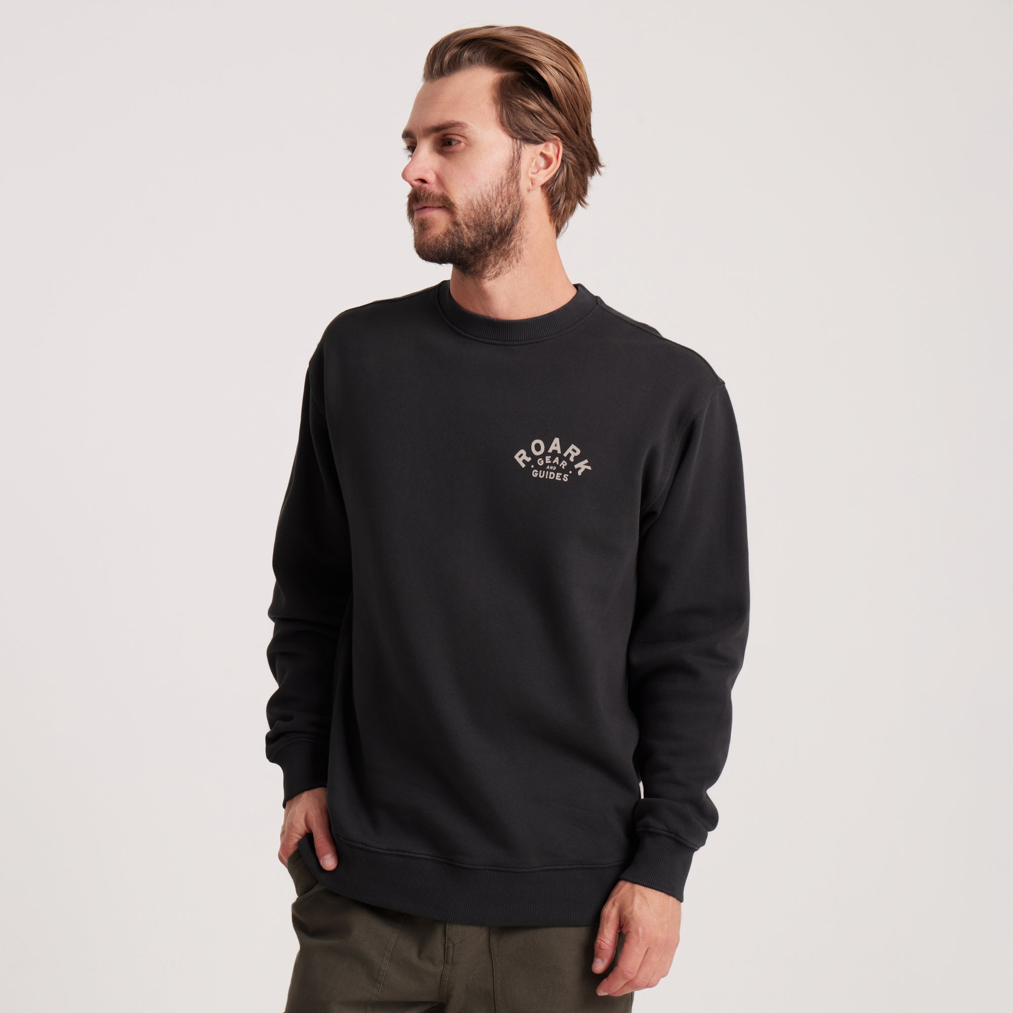 Gear And Guides Crew in Black – Roark