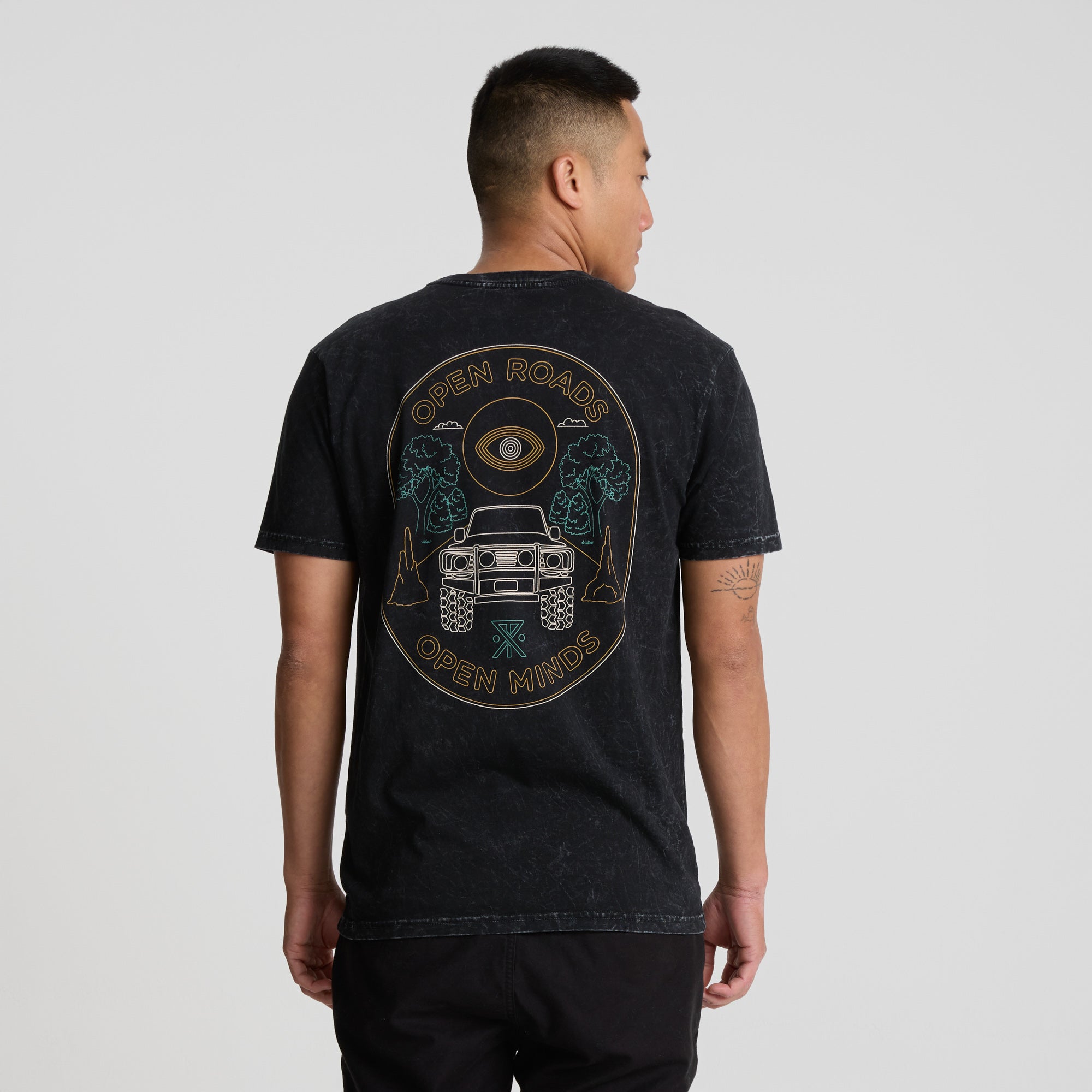 Open Roads Premium Tee in Black – Roark
