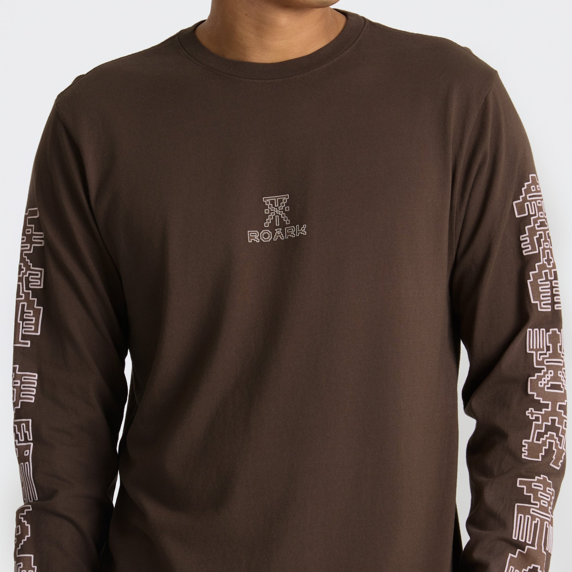 Tomas Premium Long Sleeve Tee in Dark Brown – Roark