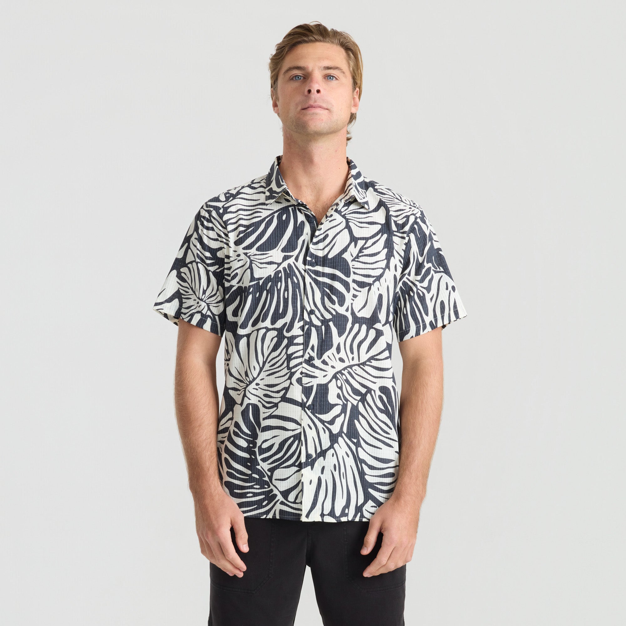 Bless Up Breathable Stretch Shirt in Black Monstera – Roark