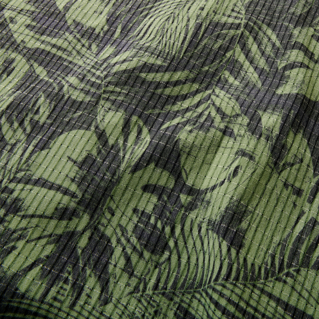 The close up of Roark's Bless Up Breathable Stretch Shirt - Jungle Green Print Big Image - 4
