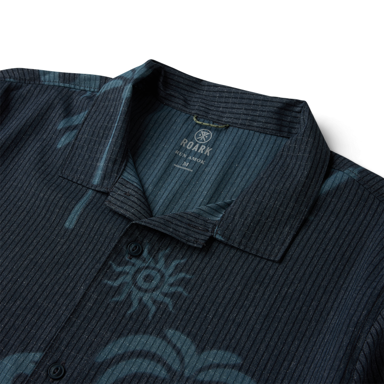 Bless Up Trail Button Up Shirt in Ebony – Roark
