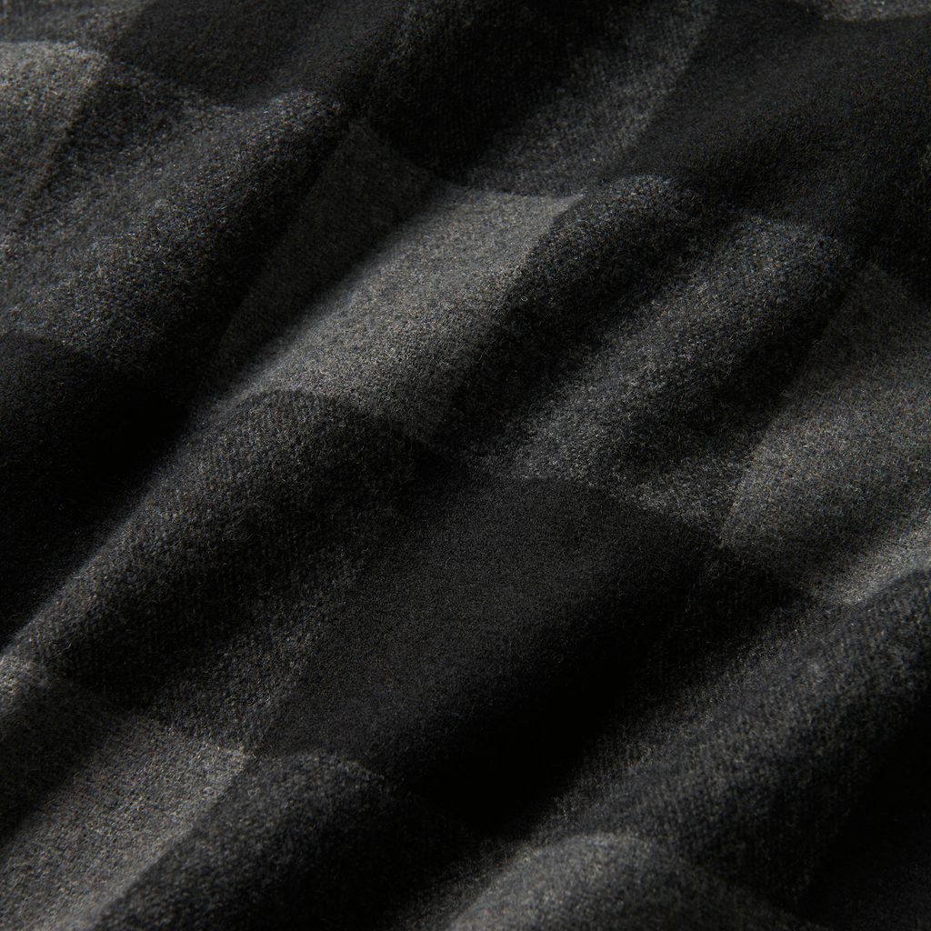 The details of Roark men's Nordsman Long Sleeve Flannel - Charcoal Plaid Big Image - 8