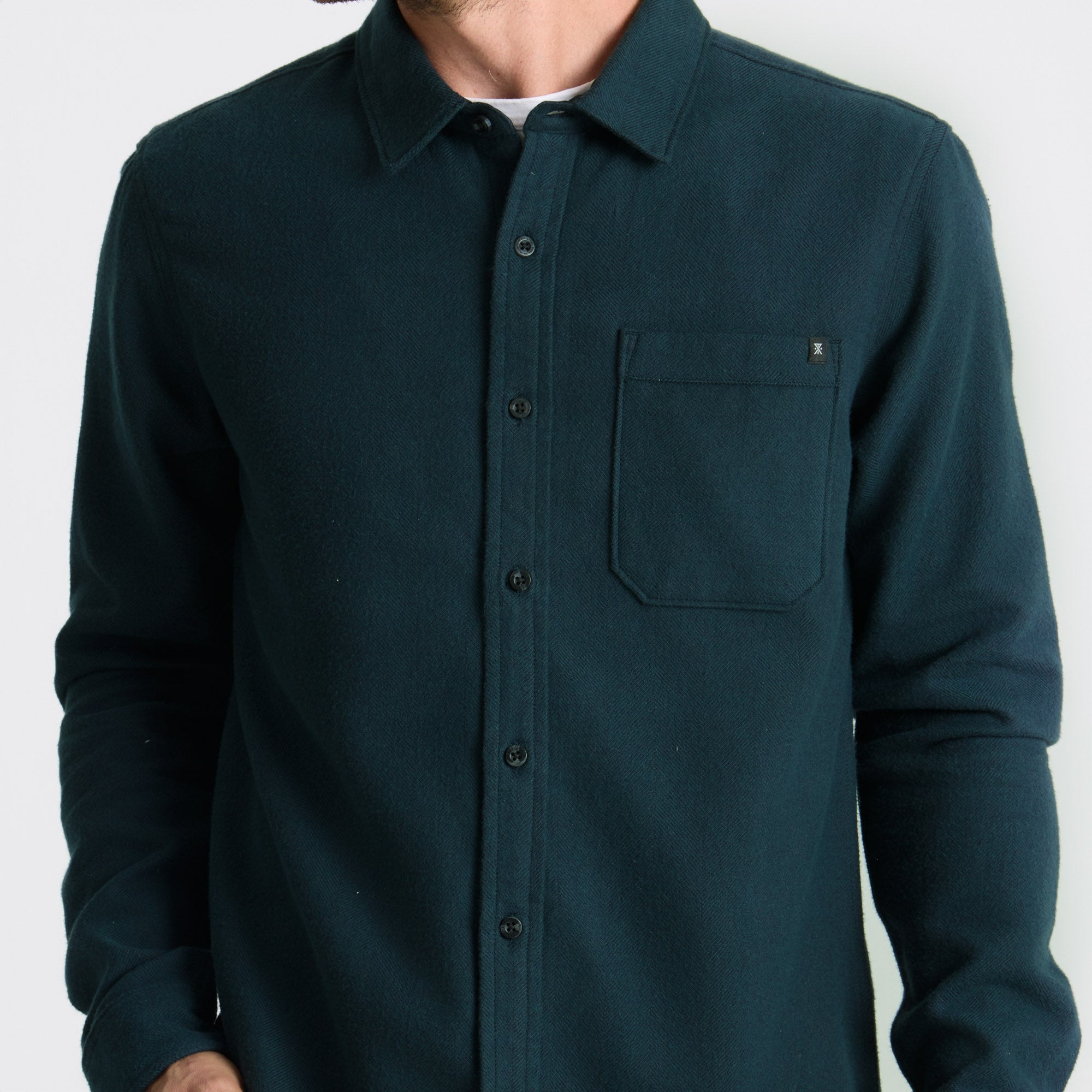 Crossroads Organic Cotton Flannel in Deep Navy Herringbone – Roark