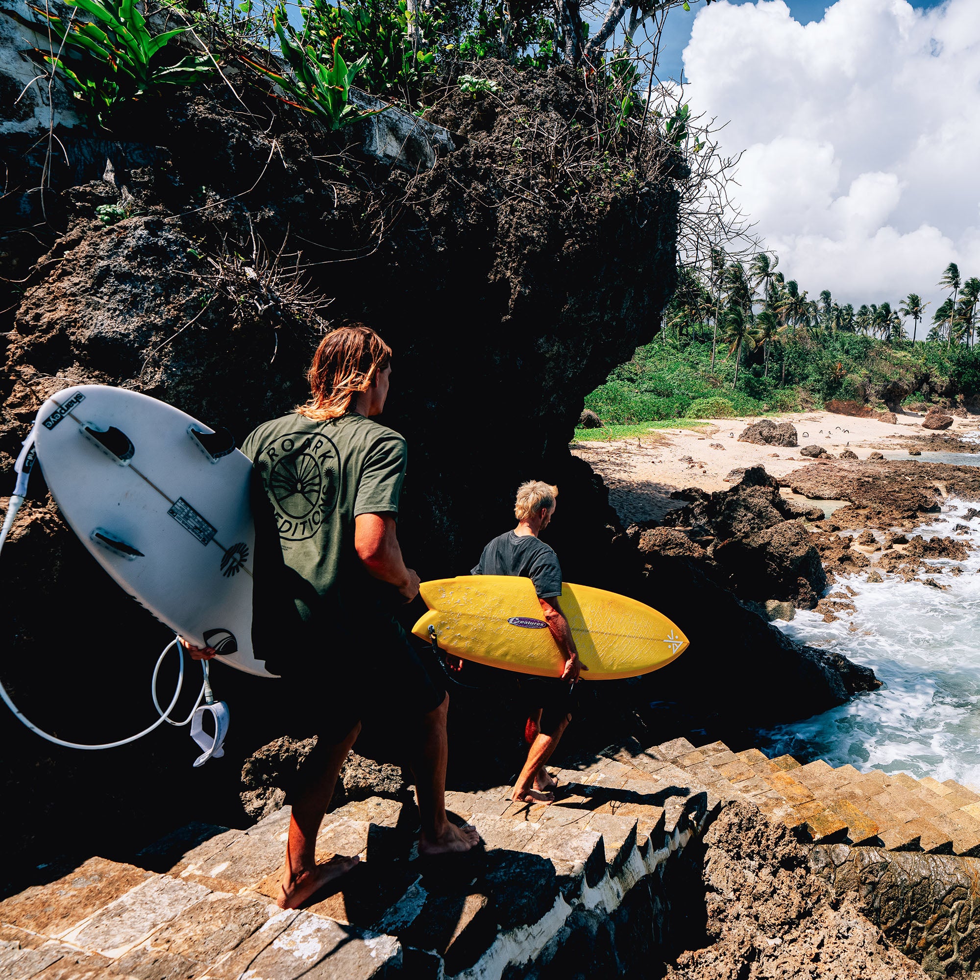 Roark Expeditions Premium Tee - Shark | Roark