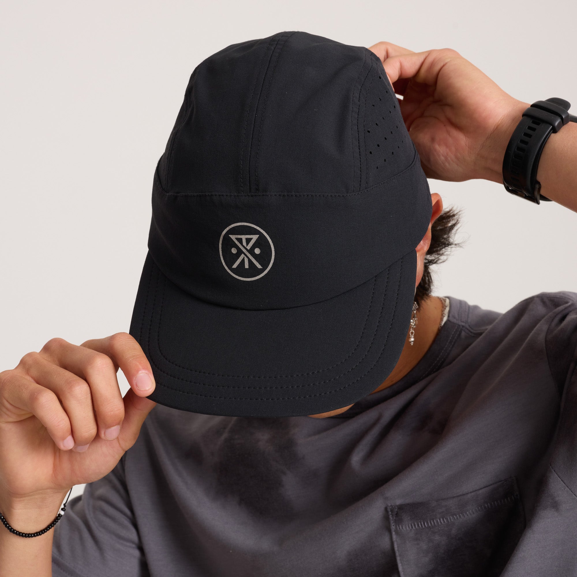 Alta Elite Run Hat Strapback Hat in Black – Roark