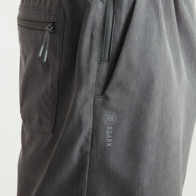 Roark Serrano 7 shorts gris en uso