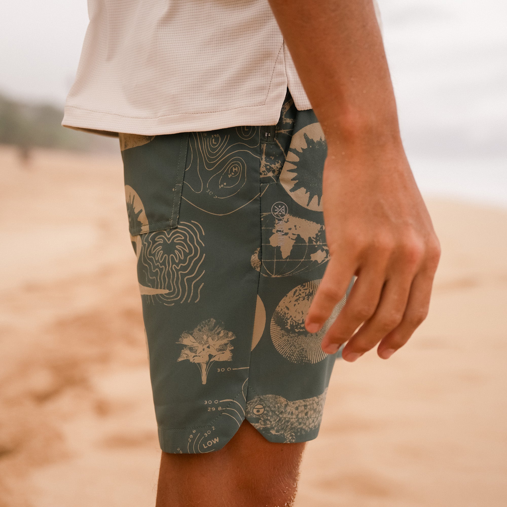 Serrano Active Stretch Shorts in Black – Roark