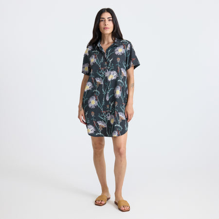 Adventurous scene with no visible product, capturing the essence of exploration and outdoor adventure, perfect for those inspired by Roark's spirit.