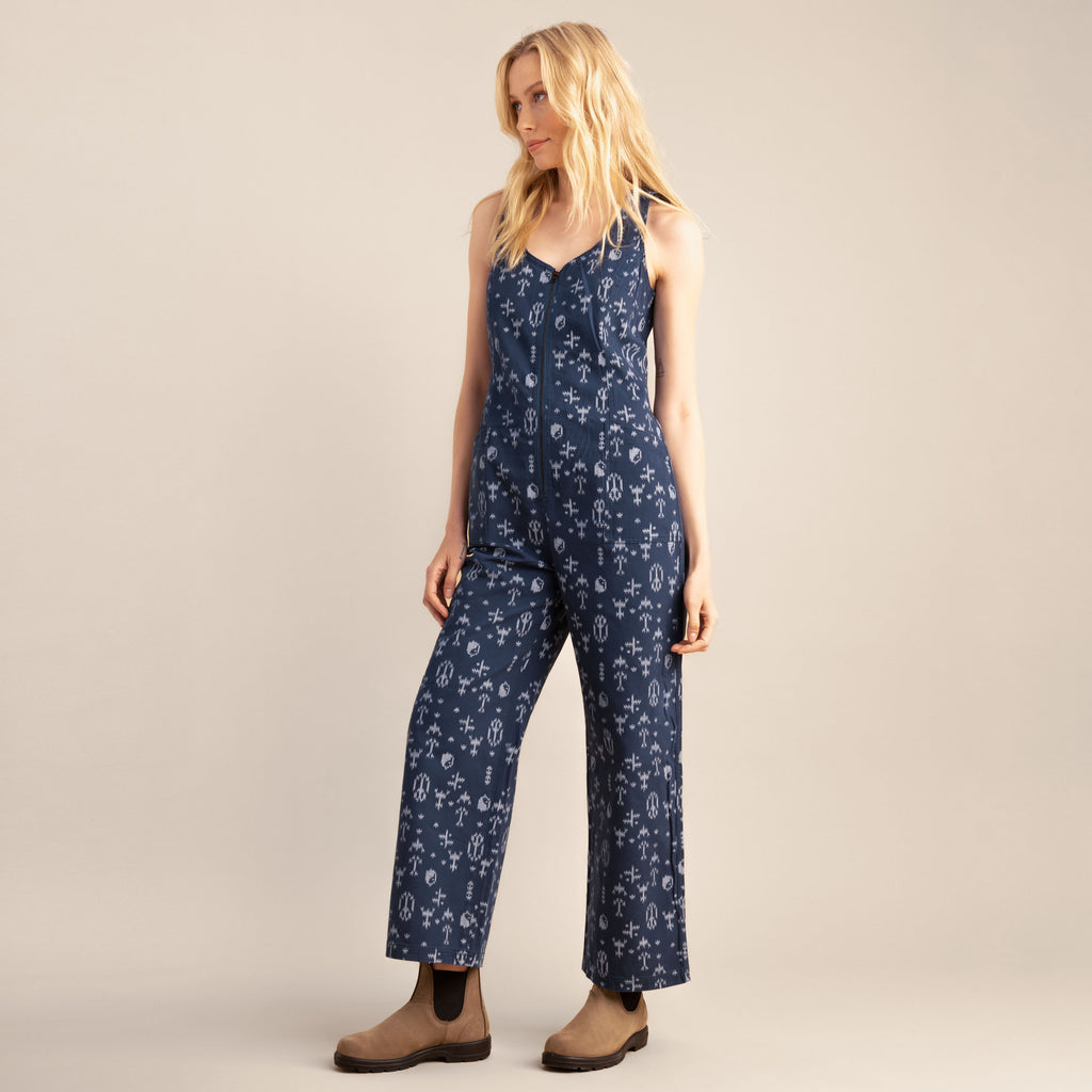 The on body view of Roark women's Outbound Jumpsuit - Deep Blue Big Image - 3