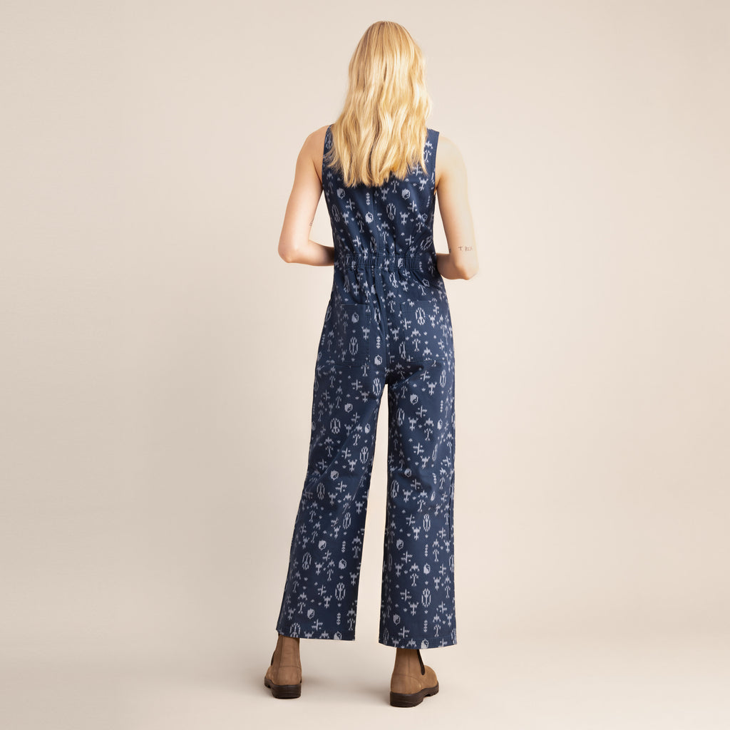 The on body view of Roark women's Outbound Jumpsuit - Deep Blue Big Image - 4