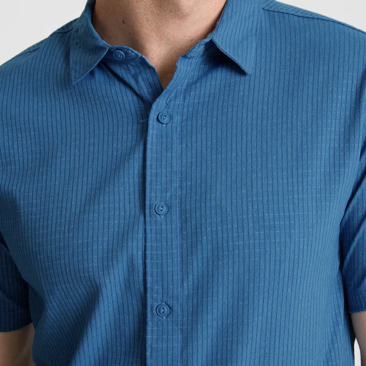 Bless Up Breathable Stretch Shirt in Steel Blue – Roark