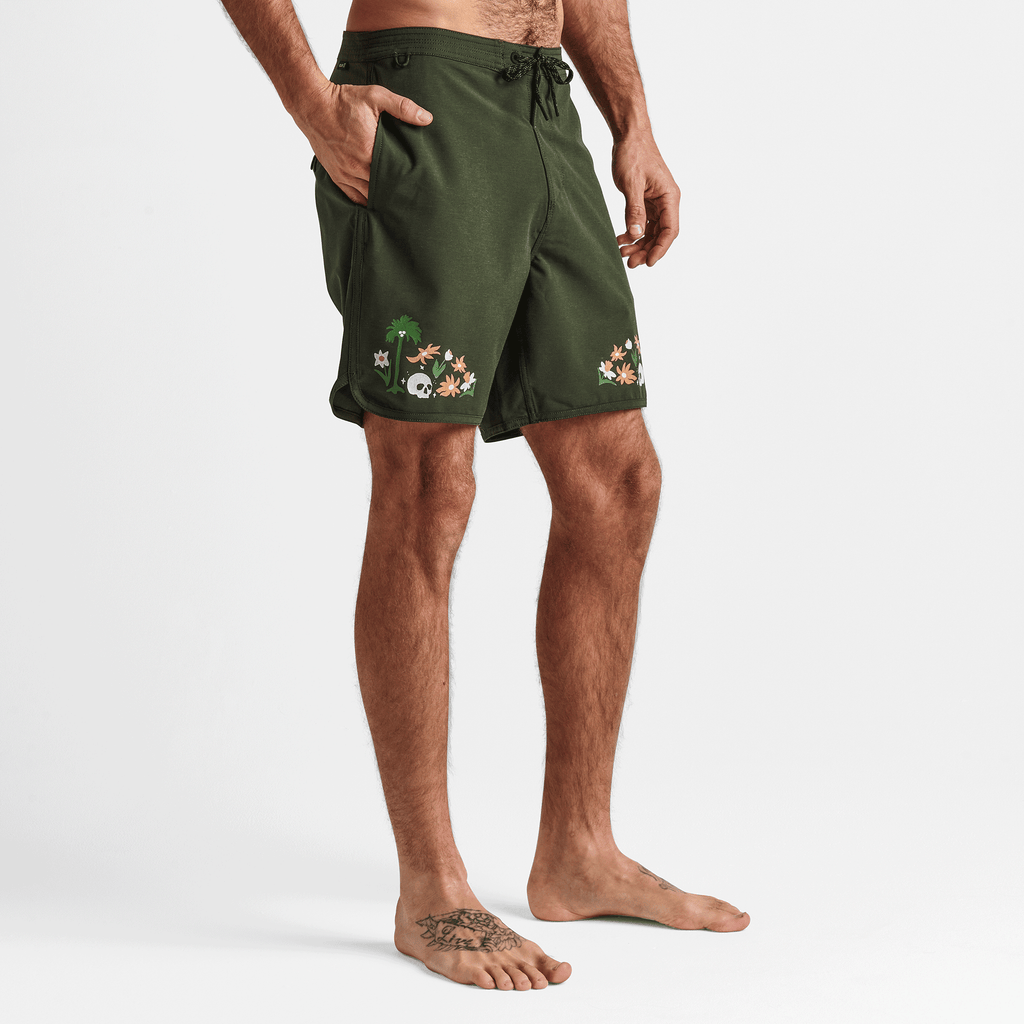 The on body view of Roark's Chiller Boardshorts 17" - Atoll Dark Military Big Image - 4