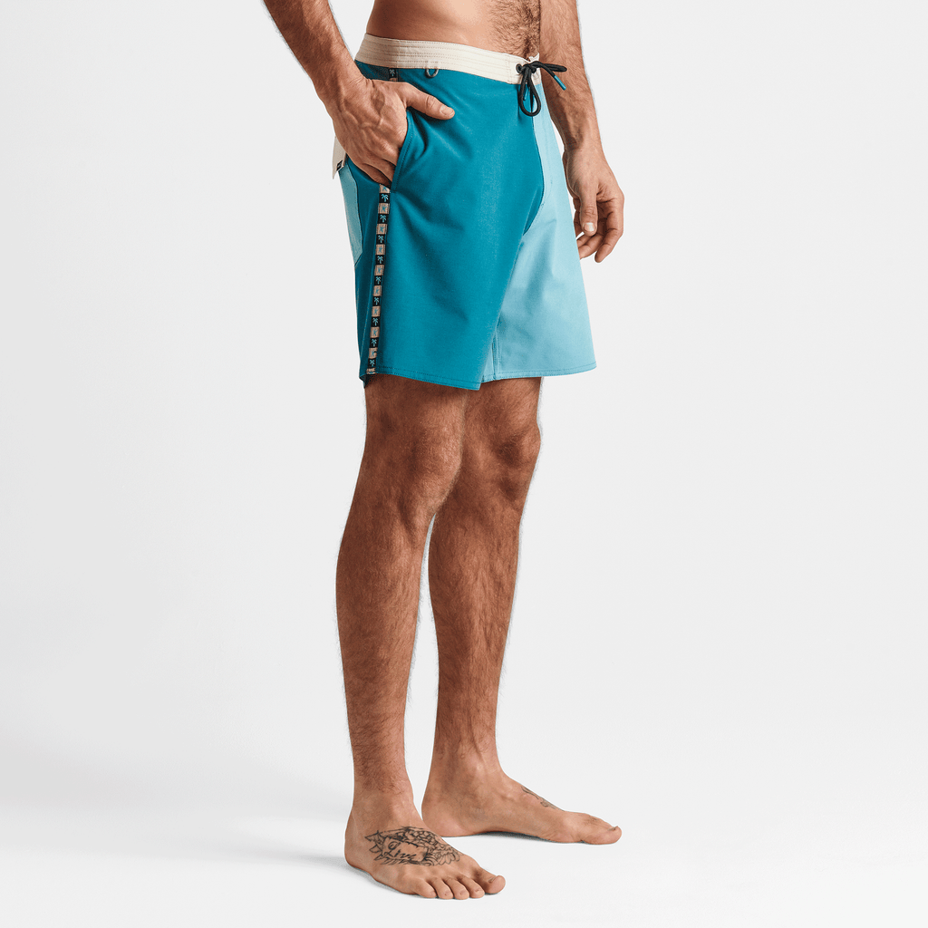 The on body view of Roark's Chiller Boardshorts 17" - Mixtape Blue Big Image - 3
