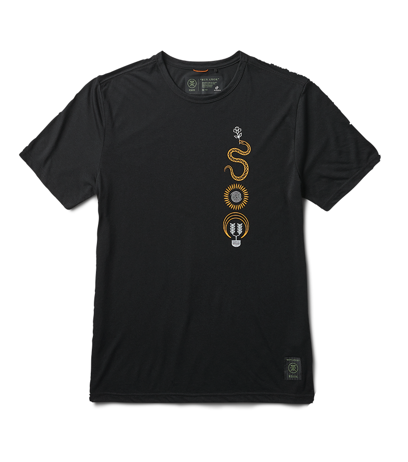 The front of the Mathis Serpiente Short Sleeve Knit - Black Big Image - 1