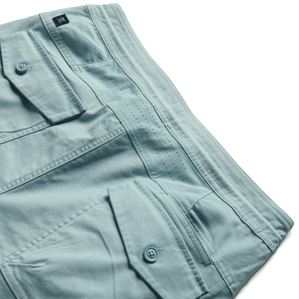 The back vent pocket of Roark's Layover 2.0 Pants - Stone Blue Big Image - 9