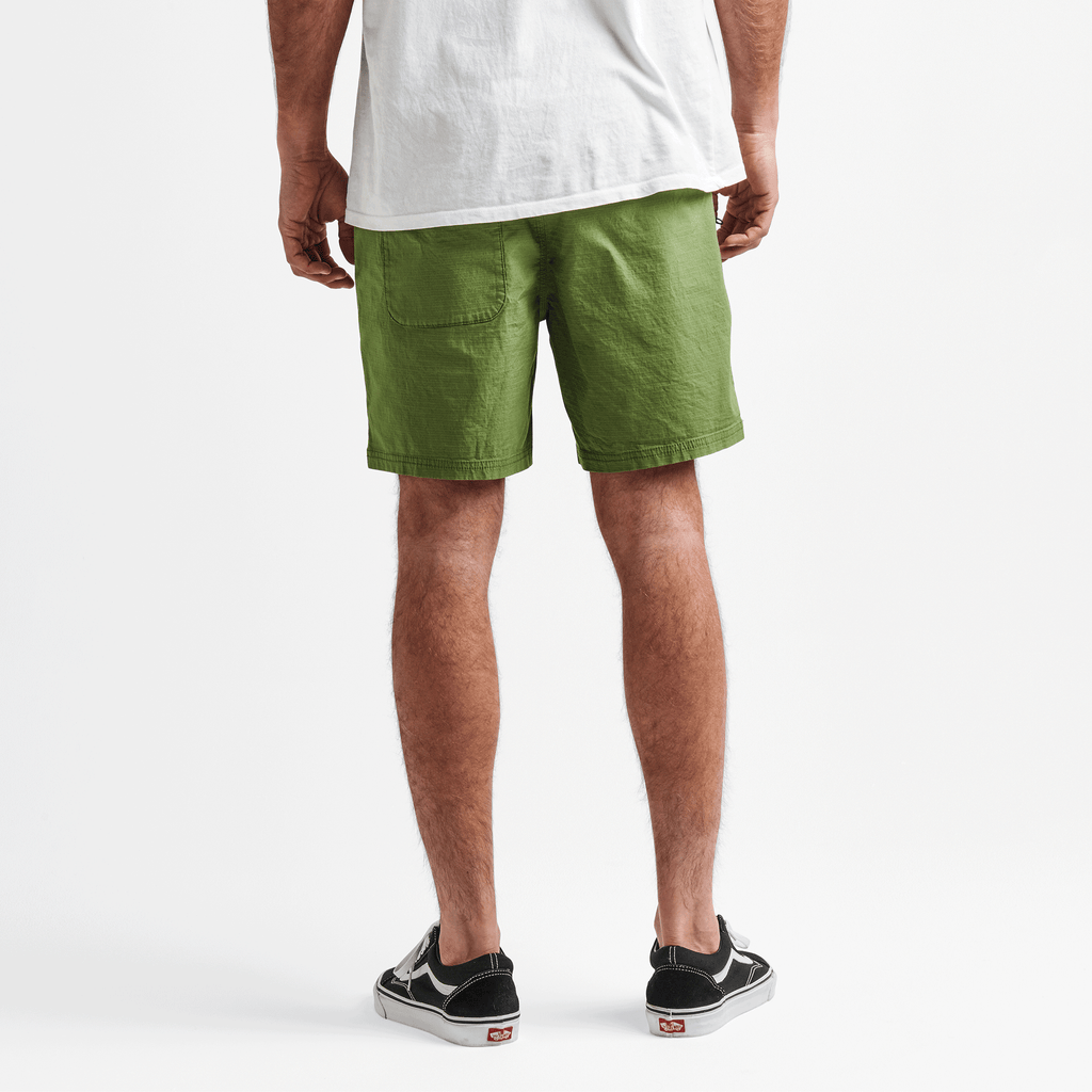 The on body view of Roark's Campover Shorts 17" - Jungle Green Big Image - 3