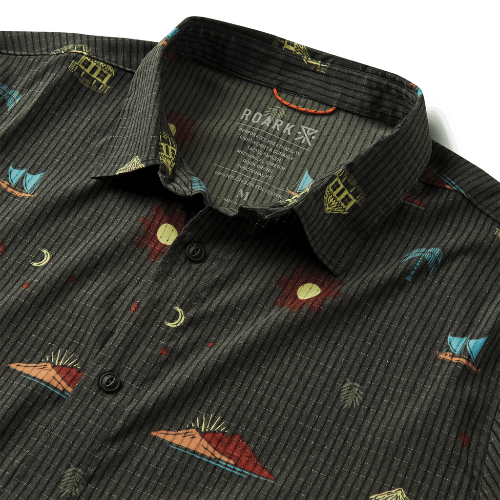 The collar of Roark's Bless Up Breathable Stretch Shirt - Dark Military Print Big Image - 7
